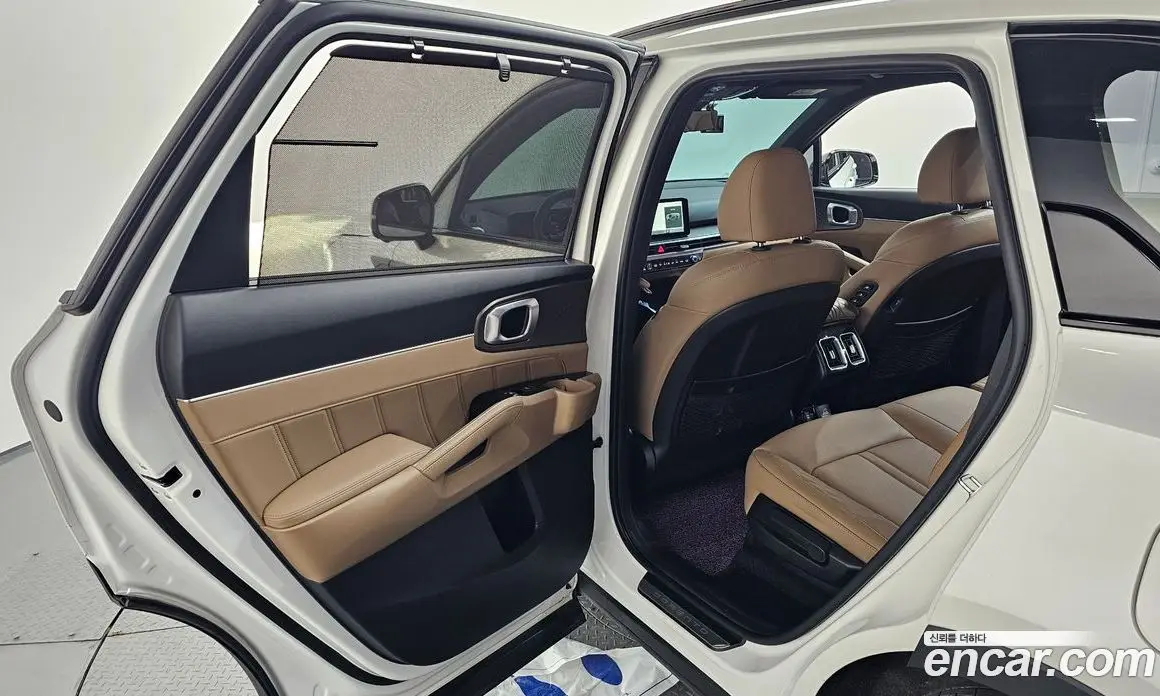 Kia Sorento 2023 1.6 автомат (гидро), фото 12 Kia Sorento 2023 1.6 автомат (гидро), фото 12