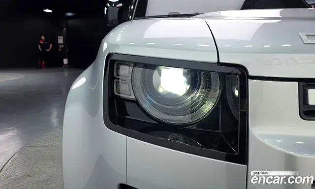 Land Rover Defender 2021 3.0 автомат (гидро), миниатюра 8 Land Rover Defender 2021 3.0 автомат (гидро), миниатюра 8