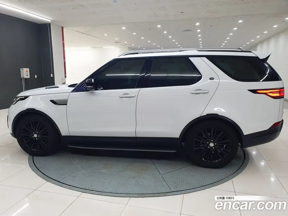 Land Rover Discovery 2018 3.0 автомат (гидро), фото 18 Land Rover Discovery 2018 3.0 автомат (гидро), фото 18