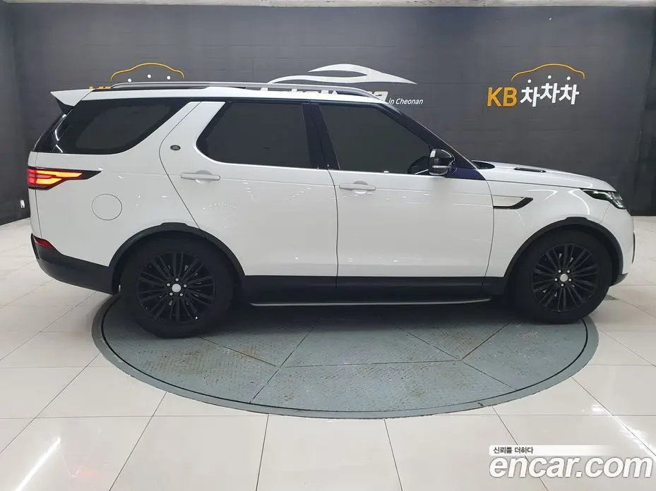 Land Rover Discovery 2018 3.0 автомат (гидро), фото 19 Land Rover Discovery 2018 3.0 автомат (гидро), фото 19