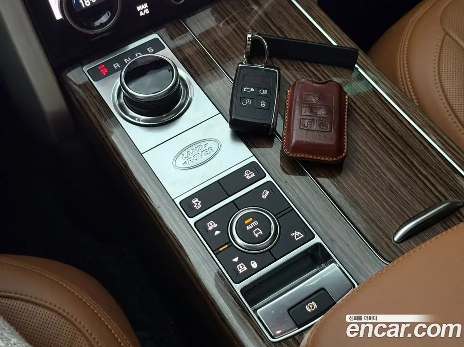 Land Rover Range Rover 2021 3.0 автомат (гидро), фото 12 Land Rover Range Rover 2021 3.0 автомат (гидро), фото 12