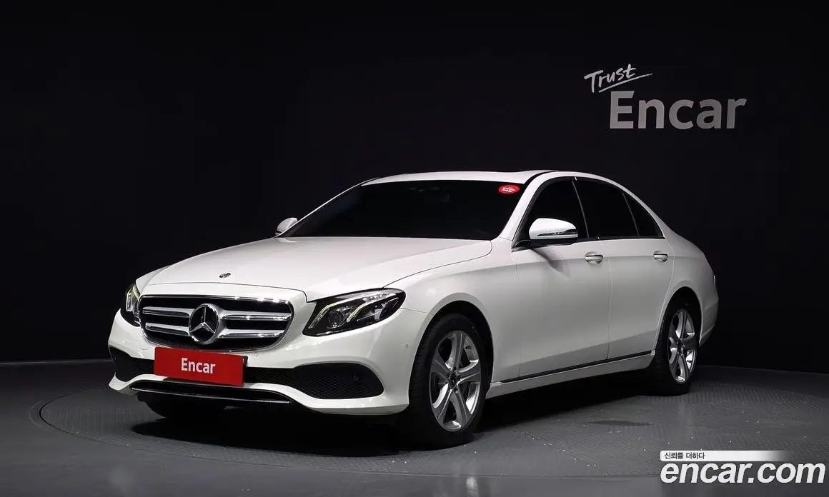 Mercedes-Benz E-Class 2017 1.9 автомат (гидро), фото 1 Mercedes-Benz E-Class 2017 1.9 автомат (гидро), фото 1