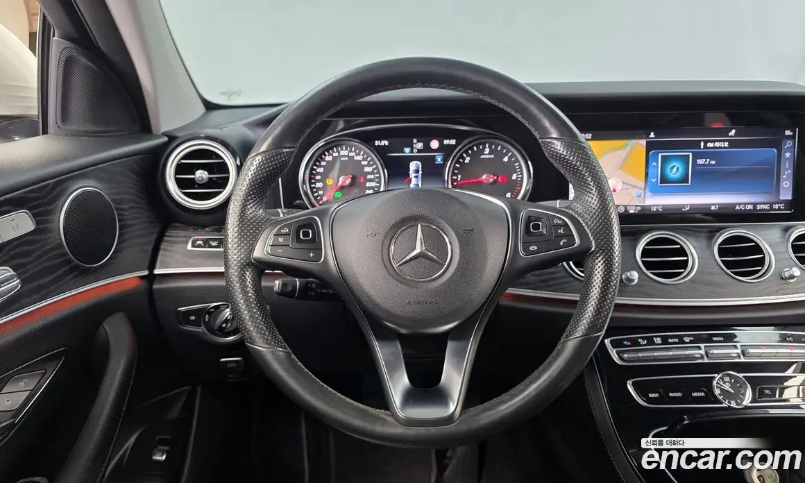 Mercedes-Benz E-Class 2017 1.9 автомат (гидро), фото 12 Mercedes-Benz E-Class 2017 1.9 автомат (гидро), фото 12