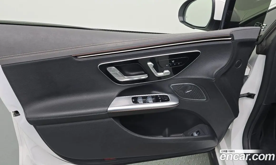 Mercedes-Benz EQE 2023 0.3 автомат (гидро), фото 13