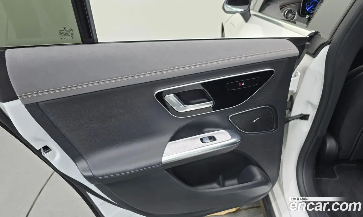 Mercedes-Benz EQE 2023 0.3 автомат (гидро), фото 14