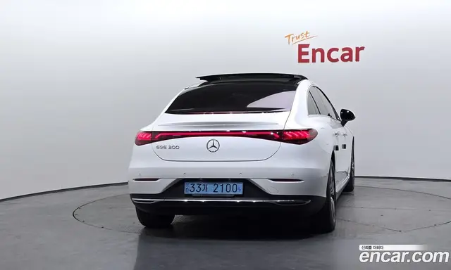 Mercedes-Benz EQE 2023 0.3 автомат (гидро), миниатюра 3
