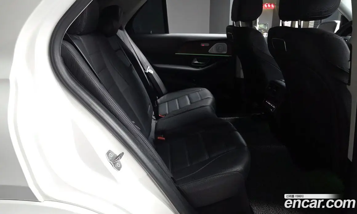 Mercedes-Benz GLE-Class 2019 3.0 автомат (гидро), фото 18 Mercedes-Benz GLE-Class 2019 3.0 автомат (гидро), фото 18