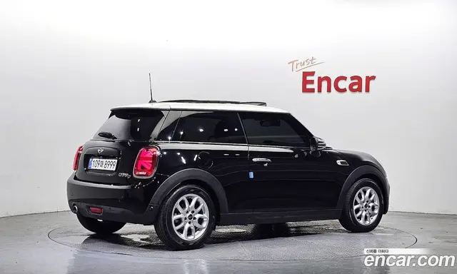 Mini Cooper 2017 1.5 автомат (гидро), миниатюра 2 Mini Cooper 2017 1.5 автомат (гидро), миниатюра 2