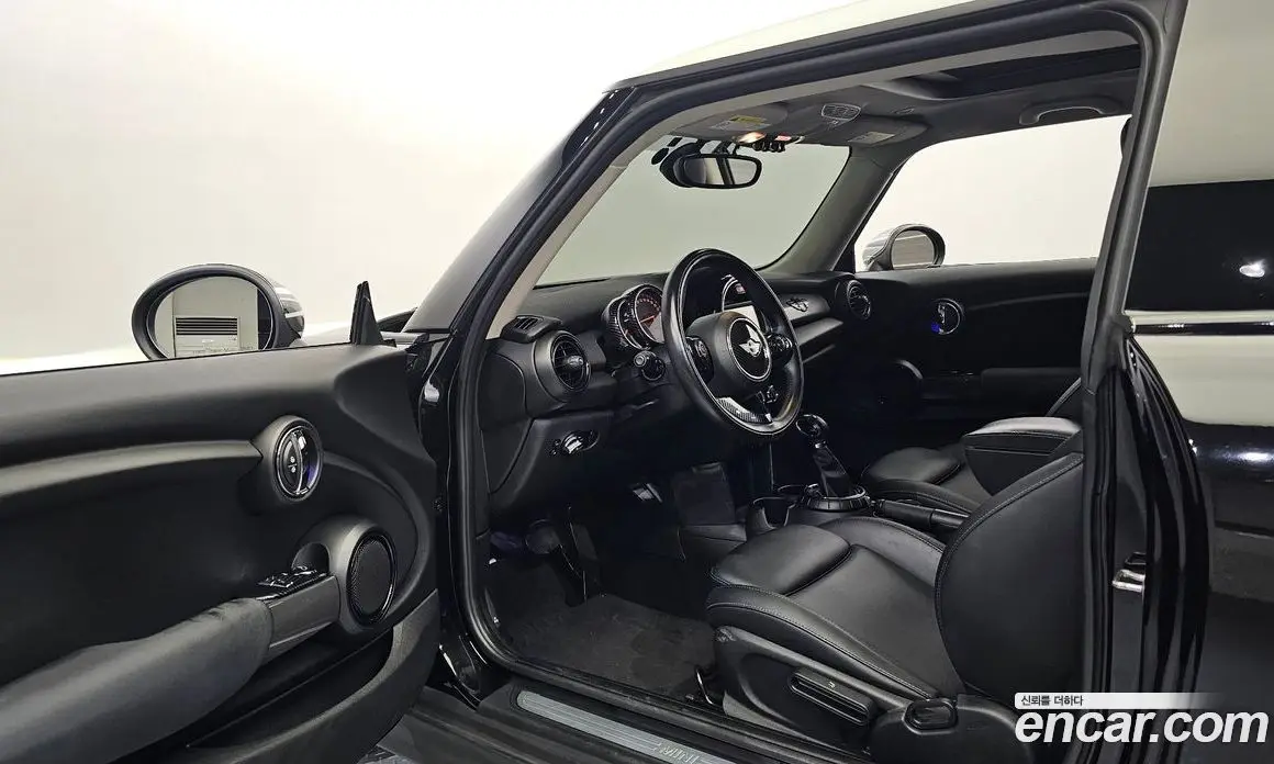 Mini Cooper 2017 1.5 автомат (гидро), фото 10 Mini Cooper 2017 1.5 автомат (гидро), фото 10