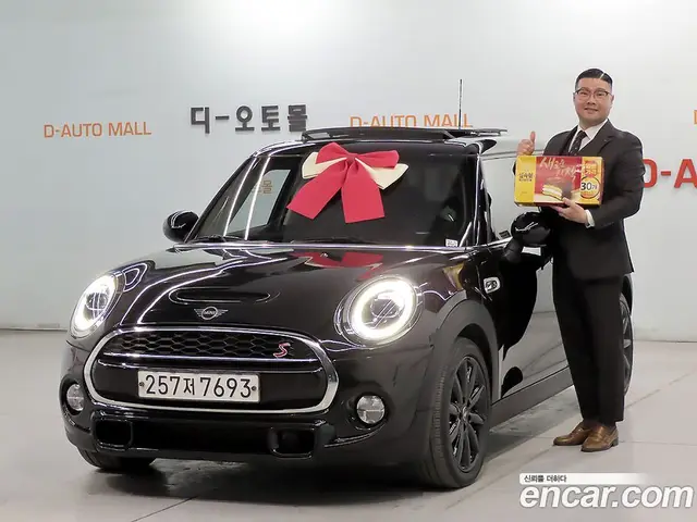 Mini Cooper 2019 2.0 автомат (гидро), миниатюра 1
