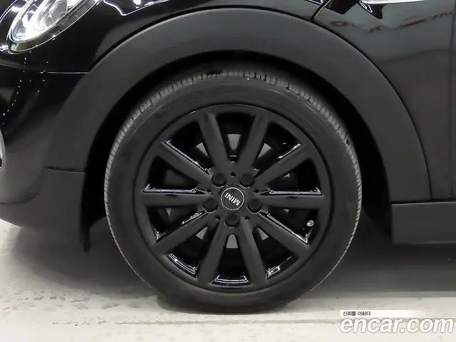 Mini Cooper 2019 2.0 автомат (гидро), миниатюра 5