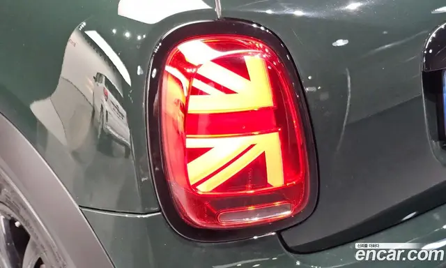 Mini Cooper Convertible 2024 2.0 автомат (гидро), миниатюра 8 Mini Cooper Convertible 2024 2.0 автомат (гидро), миниатюра 8
