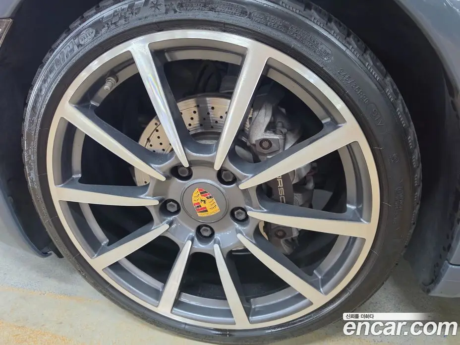 Porsche 911 2017 3.0 автомат (гидро), фото 16 Porsche 911 2017 3.0 автомат (гидро), фото 16