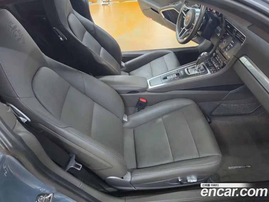 Porsche 911 2017 3.0 автомат (гидро), фото 8 Porsche 911 2017 3.0 автомат (гидро), фото 8