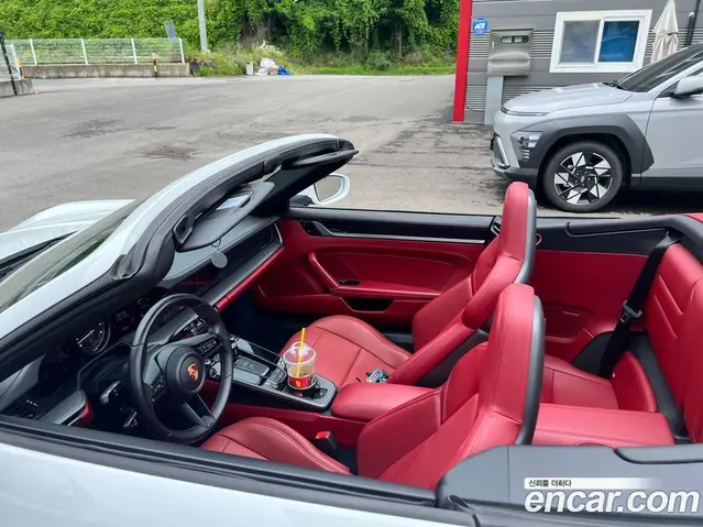 Porsche 911 2021 3.0 автомат (гидро), миниатюра 12