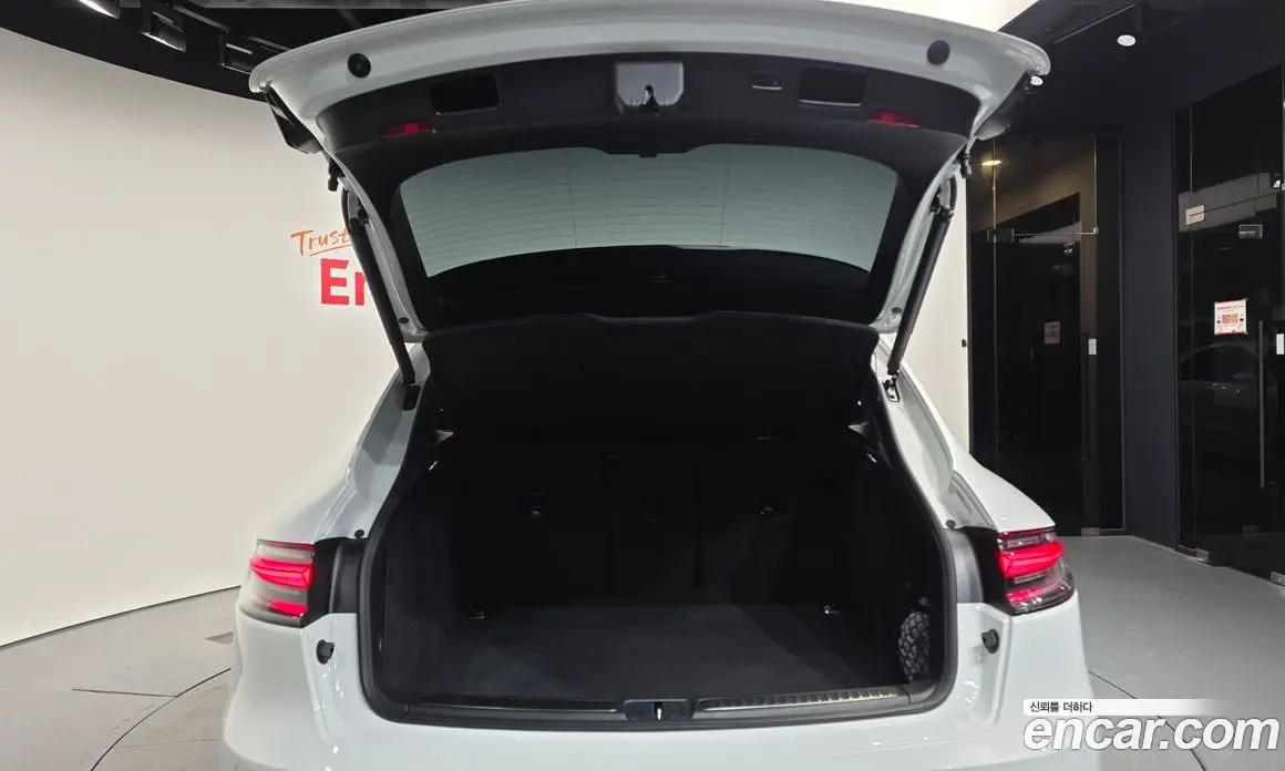 Porsche Macan 2023 2.9 автомат (гидро), фото 20 Porsche Macan 2023 2.9 автомат (гидро), фото 20