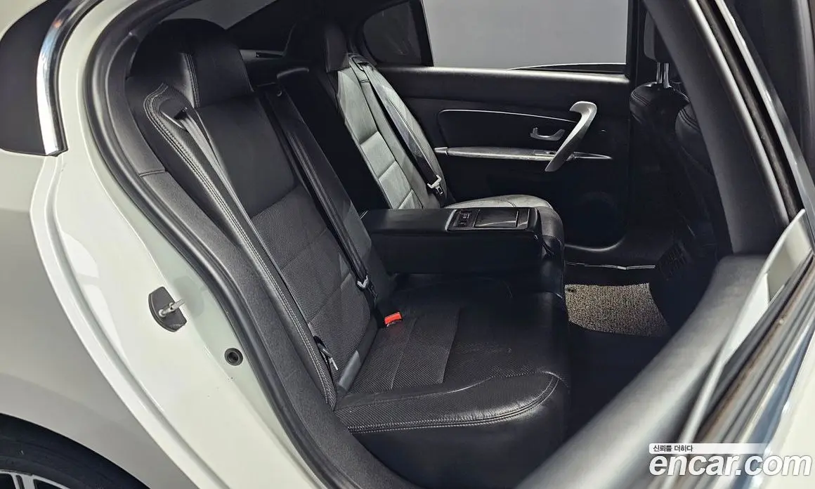 Renault (Samsung) SM5 2015 1.6 автомат (гидро), фото 17 Renault (Samsung) SM5 2015 1.6 автомат (гидро), фото 17