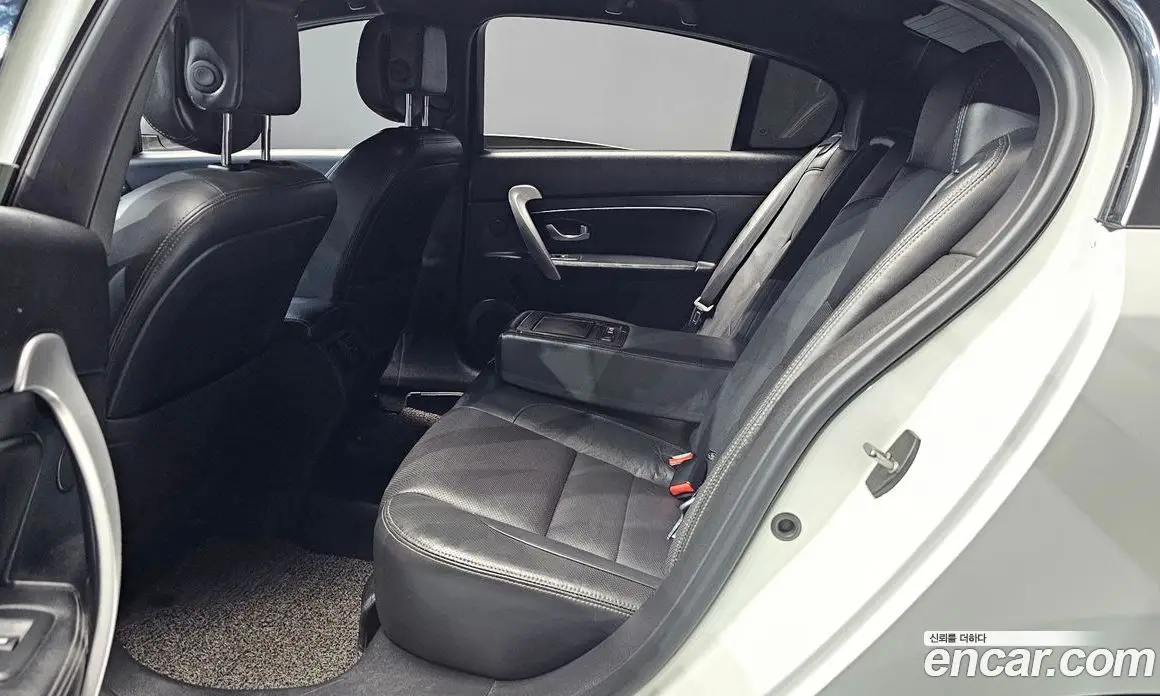 Renault (Samsung) SM5 2015 1.6 автомат (гидро), фото 18 Renault (Samsung) SM5 2015 1.6 автомат (гидро), фото 18