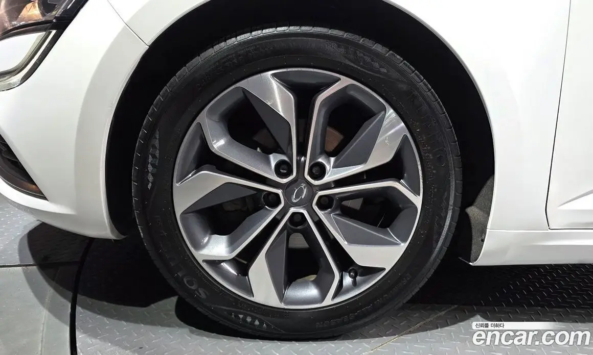 Renault (Samsung) SM6 2018 2.0 автомат (гидро), фото 5 Renault (Samsung) SM6 2018 2.0 автомат (гидро), фото 5