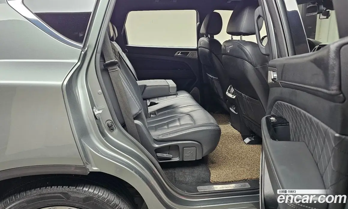 SsangYong Rexton 2017 2.2 автомат (гидро), фото 17 SsangYong Rexton 2017 2.2 автомат (гидро), фото 17