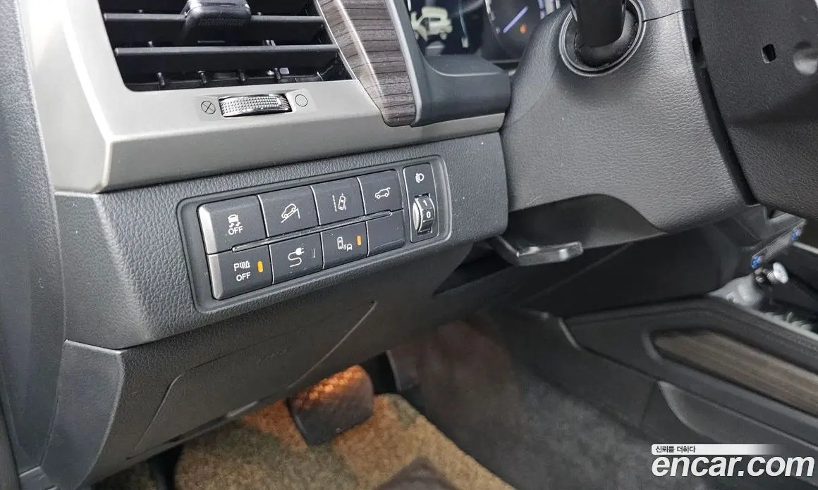 SsangYong Rexton 2017 2.2 автомат (гидро), фото 27 SsangYong Rexton 2017 2.2 автомат (гидро), фото 27