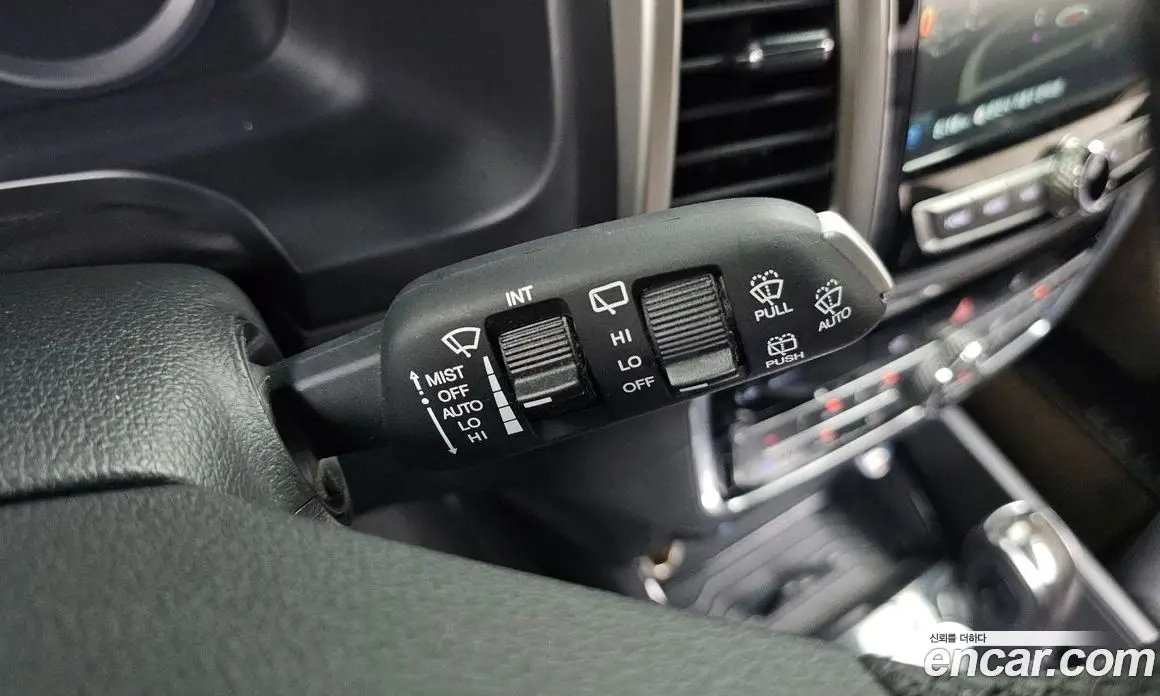 SsangYong Rexton 2017 2.2 автомат (гидро), фото 28 SsangYong Rexton 2017 2.2 автомат (гидро), фото 28
