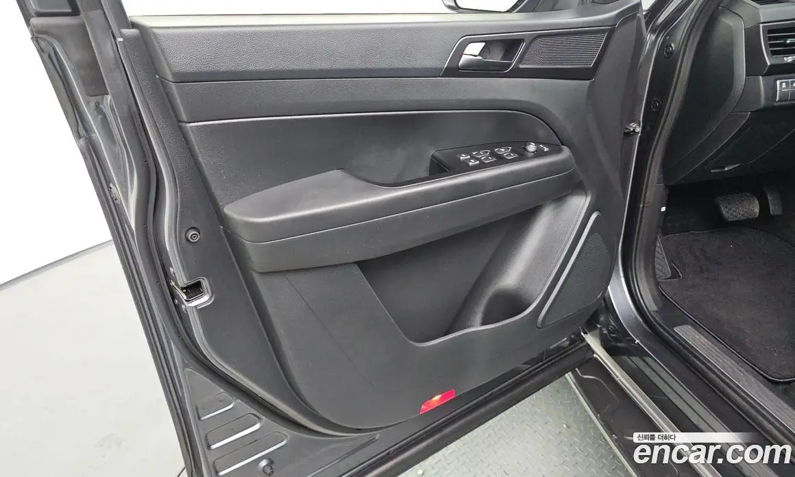 SsangYong Rexton 2019 2.2 автомат (гидро), фото 14 SsangYong Rexton 2019 2.2 автомат (гидро), фото 14