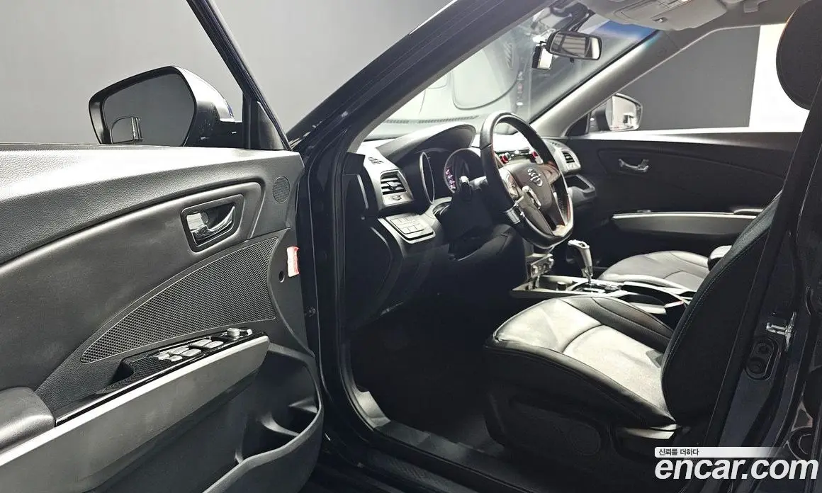 SsangYong TIBOLI 2016 1.6 автомат (гидро), фото 12 SsangYong TIBOLI 2016 1.6 автомат (гидро), фото 12