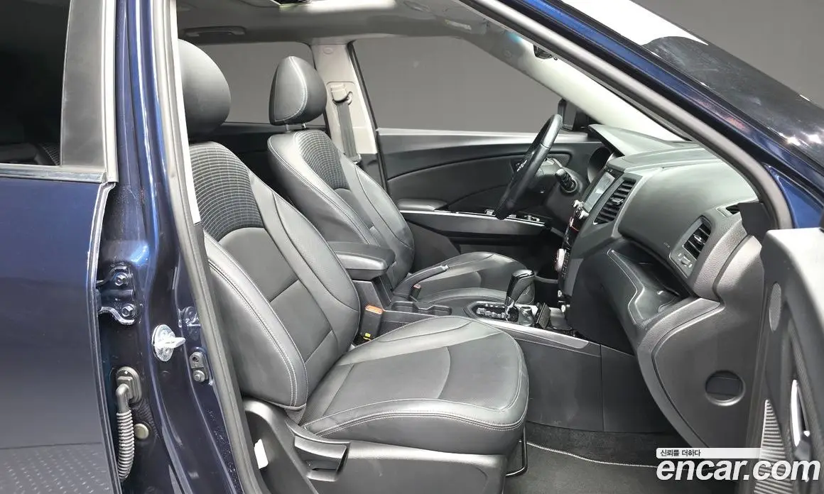 SsangYong TIBOLI 2018 1.6 автомат (гидро), фото 17