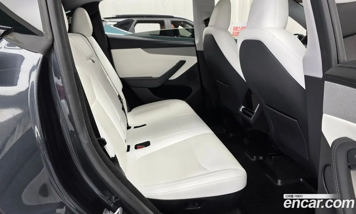 Tesla Model Y 2025 0.2 автомат (гидро), фото 11