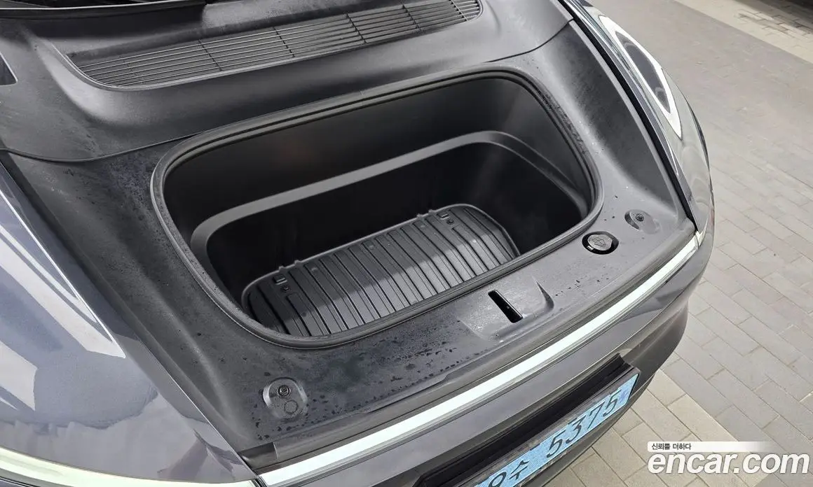 Tesla Model Y 2025 0.2 автомат (гидро), фото 6