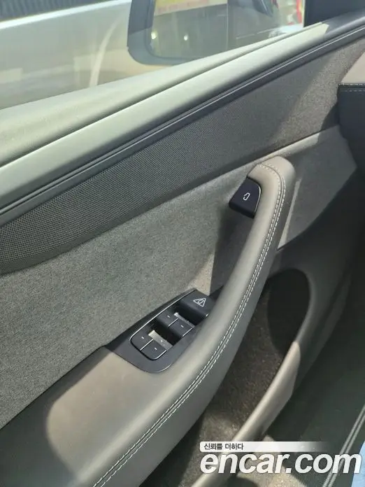Tesla Model Y 2026 0.2 автомат (гидро), миниатюра 9