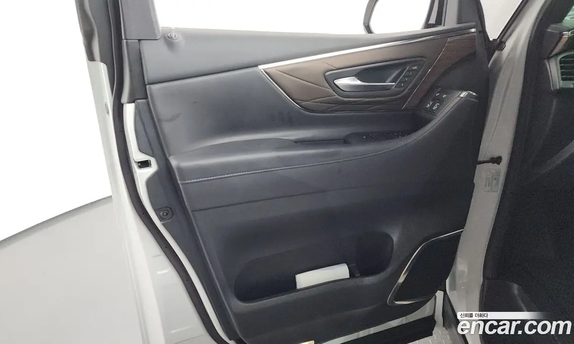 Toyota Alphard 2024 2.5 автомат (гидро), фото 15 Toyota Alphard 2024 2.5 автомат (гидро), фото 15