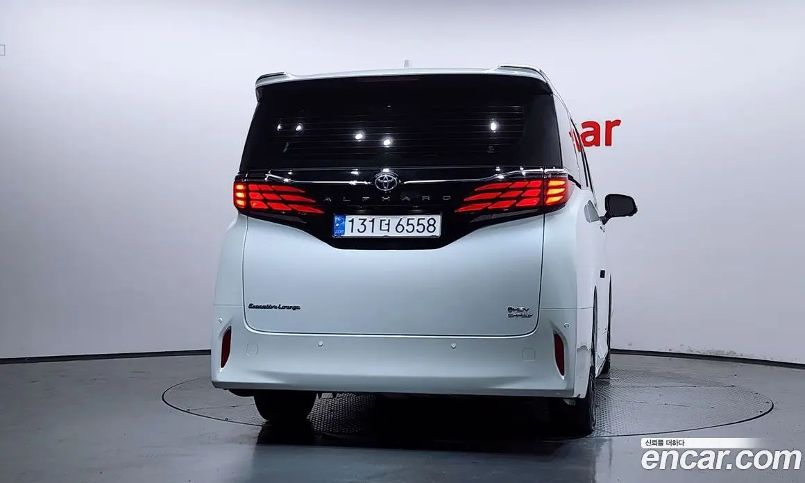 Toyota Alphard 2024 2.5 автомат (гидро), фото 4 Toyota Alphard 2024 2.5 автомат (гидро), фото 4