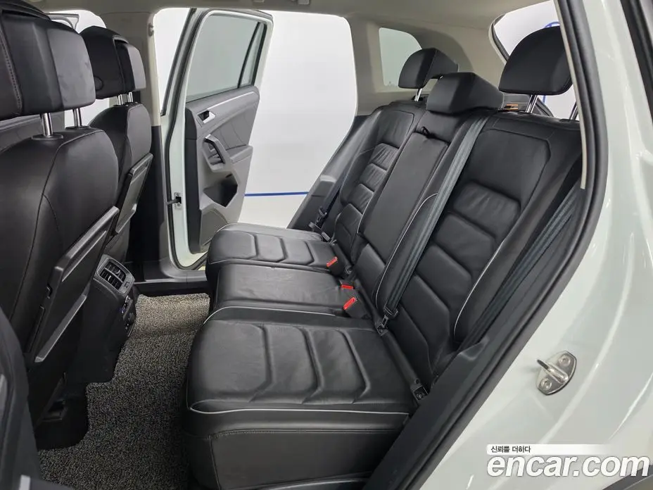 Volkswagen Tiguan 2020 2.0 автомат (гидро), фото 10 Volkswagen Tiguan 2020 2.0 автомат (гидро), фото 10