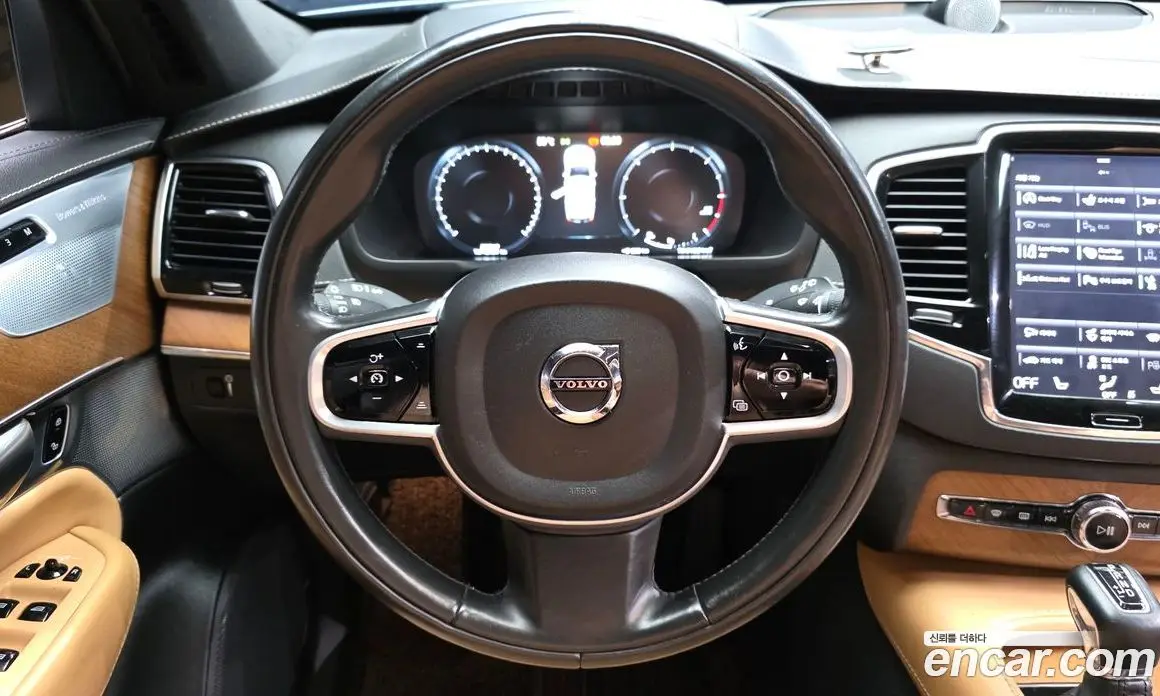 Volvo XC90 2017 2.0 автомат (гидро), фото 13 Volvo XC90 2017 2.0 автомат (гидро), фото 13
