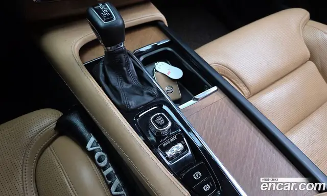 Volvo XC90 2017 2.0 автомат (гидро), миниатюра 9 Volvo XC90 2017 2.0 автомат (гидро), миниатюра 9