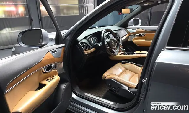 Volvo XC90 2017 2.0 автомат (гидро), миниатюра 10 Volvo XC90 2017 2.0 автомат (гидро), миниатюра 10