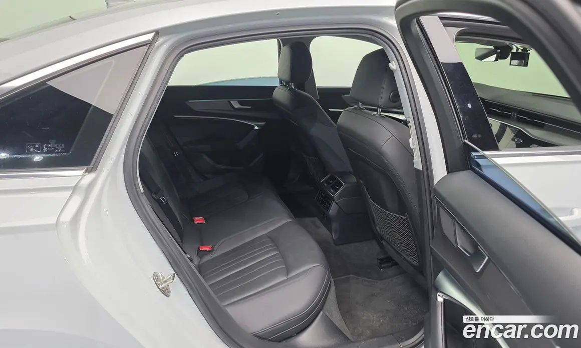 Audi A6 2020 2.0 автомат (гидро), фото 12 Audi A6 2020 2.0 автомат (гидро), фото 12