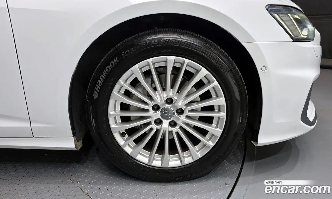 Audi A6 2020 2.0 автомат (гидро), фото 5