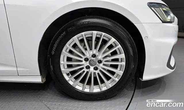 Audi A6 2020 2.0 автомат (гидро), миниатюра 5