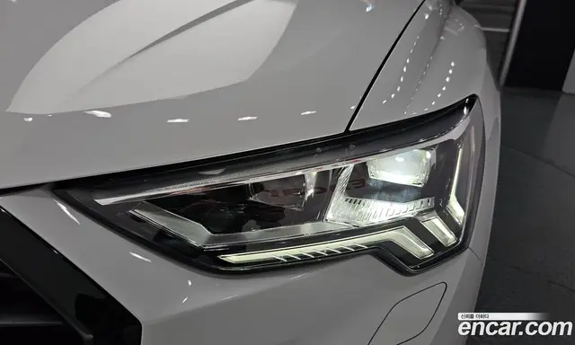 Audi Q3 2025 2.0 автомат (гидро), миниатюра 8
