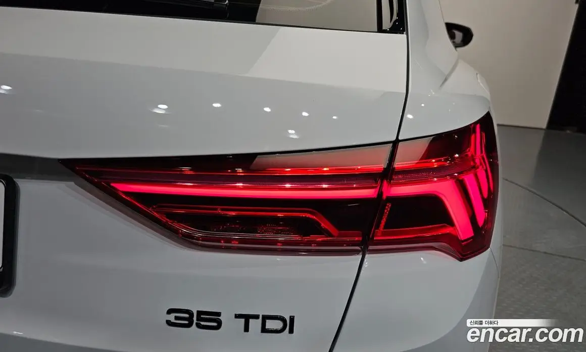 Audi Q3 2025 2.0 автомат (гидро), фото 9