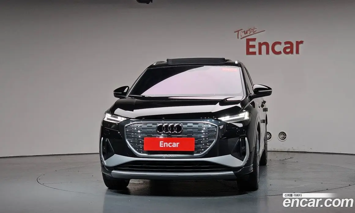 Audi Q4 e-tron 2025 0.2 автомат (гидро), фото 2 Audi Q4 e-tron 2025 0.2 автомат (гидро), фото 2