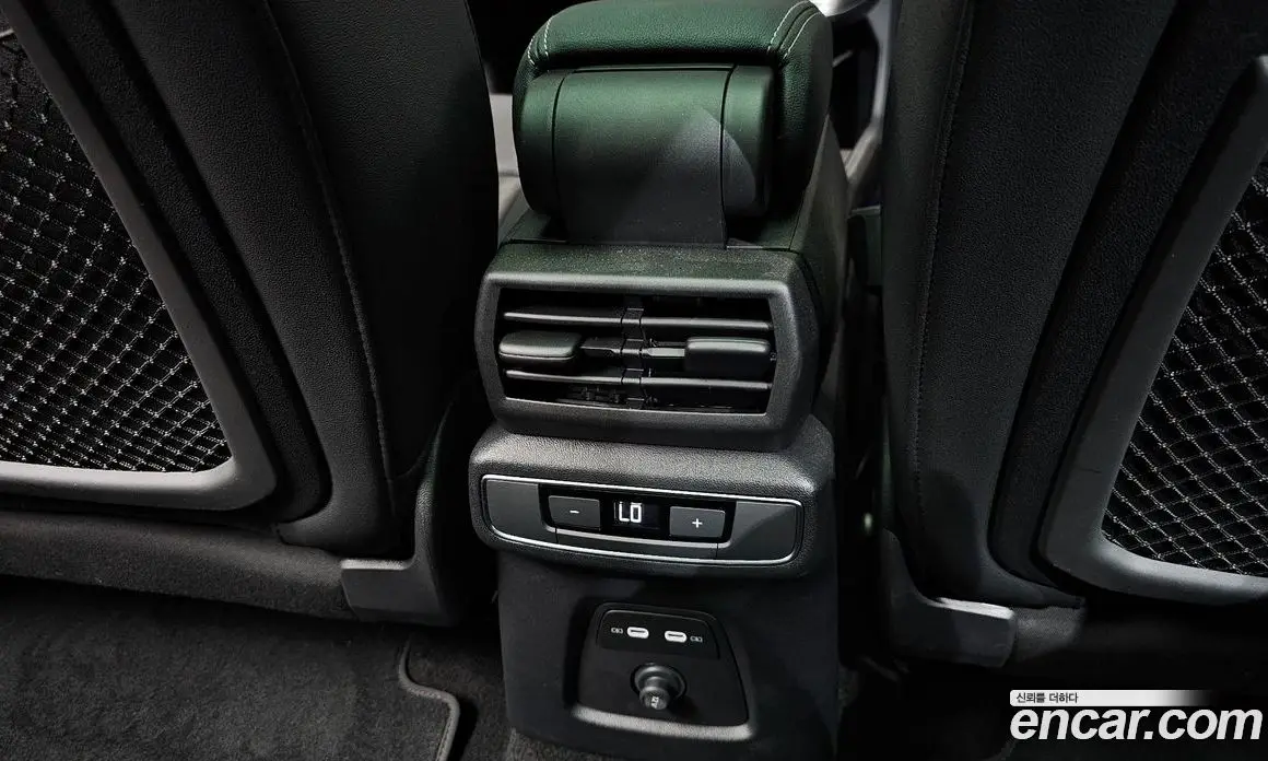 Audi Q4 e-tron 2025 0.2 автомат (гидро), фото 34 Audi Q4 e-tron 2025 0.2 автомат (гидро), фото 34