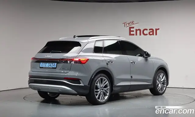 Audi Q4 e-tron 2025 0.2 автомат (гидро), миниатюра 1 Audi Q4 e-tron 2025 0.2 автомат (гидро), миниатюра 1