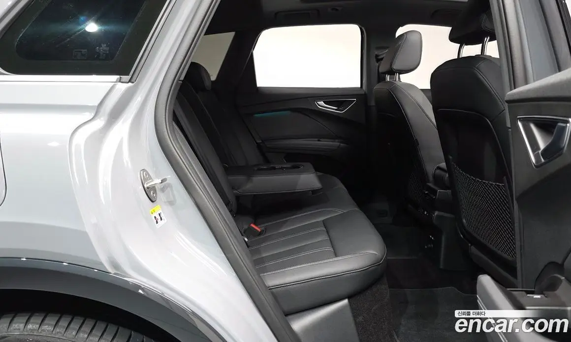 Audi Q4 e-tron 2025 0.2 автомат (гидро), фото 16 Audi Q4 e-tron 2025 0.2 автомат (гидро), фото 16