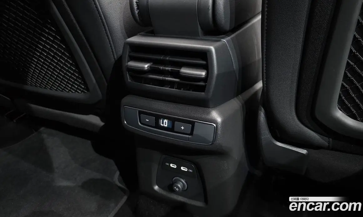 Audi Q4 e-tron 2025 0.2 автомат (гидро), фото 30 Audi Q4 e-tron 2025 0.2 автомат (гидро), фото 30