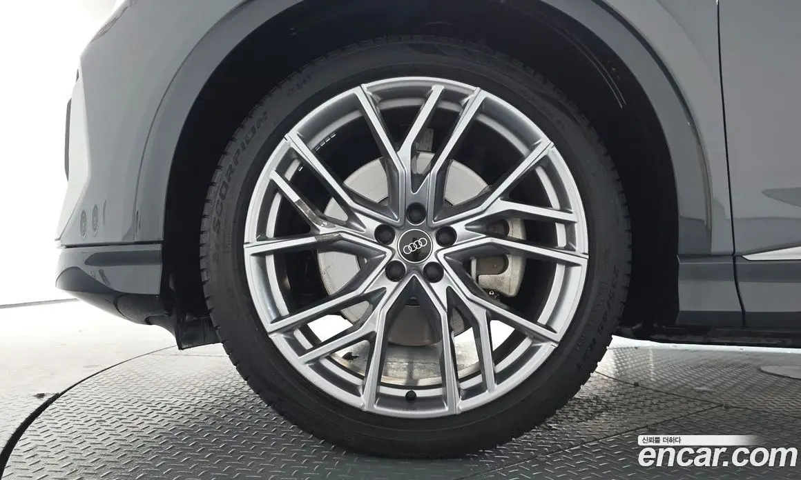 Audi Q4 e-tron 2025 0.2 автомат (гидро), фото 4 Audi Q4 e-tron 2025 0.2 автомат (гидро), фото 4
