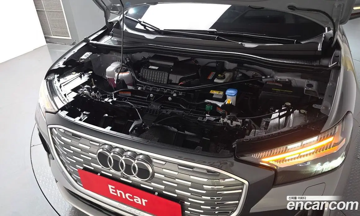 Audi Q4 e-tron 2025 0.2 автомат (гидро), фото 5 Audi Q4 e-tron 2025 0.2 автомат (гидро), фото 5